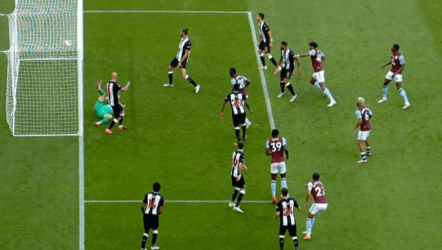  埃弗顿顽强逼平领头羊，保级形势渐趋明朗  